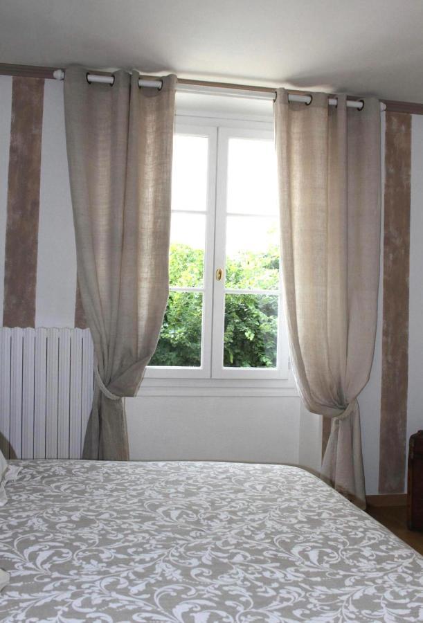 Chambres A La Maison Hermitage Aincourt Экстерьер фото