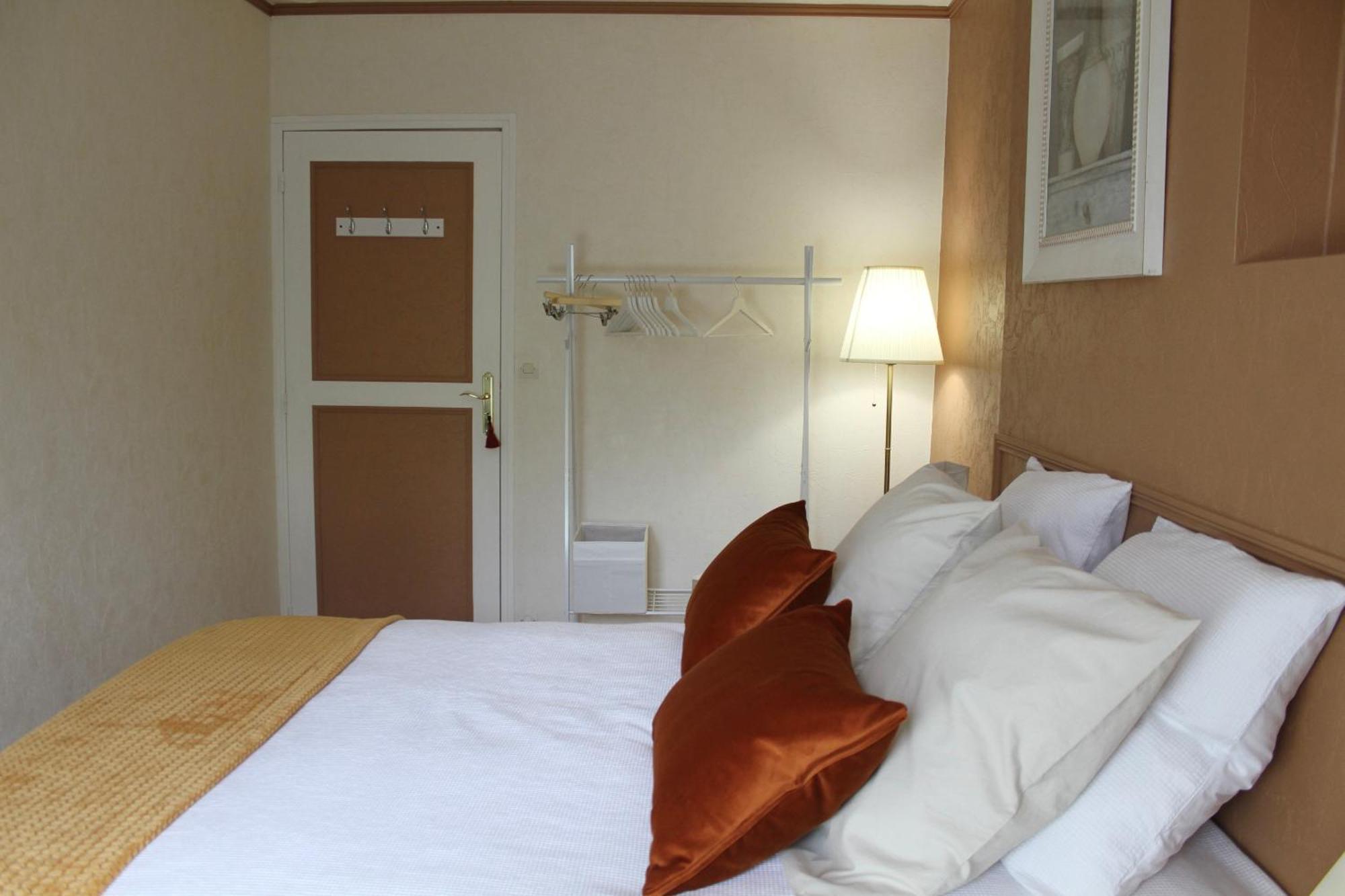 Chambres A La Maison Hermitage Aincourt Экстерьер фото