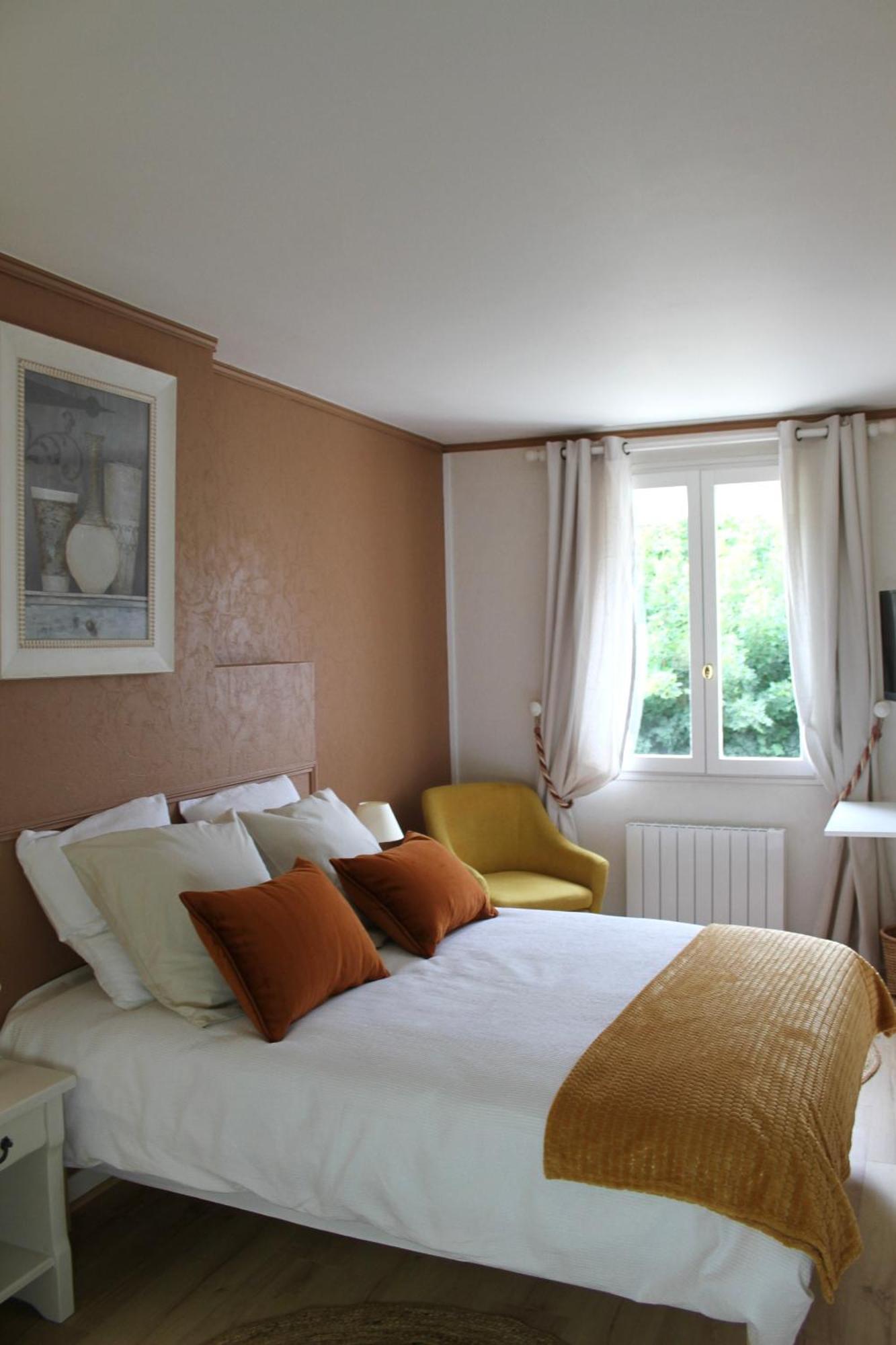 Chambres A La Maison Hermitage Aincourt Экстерьер фото