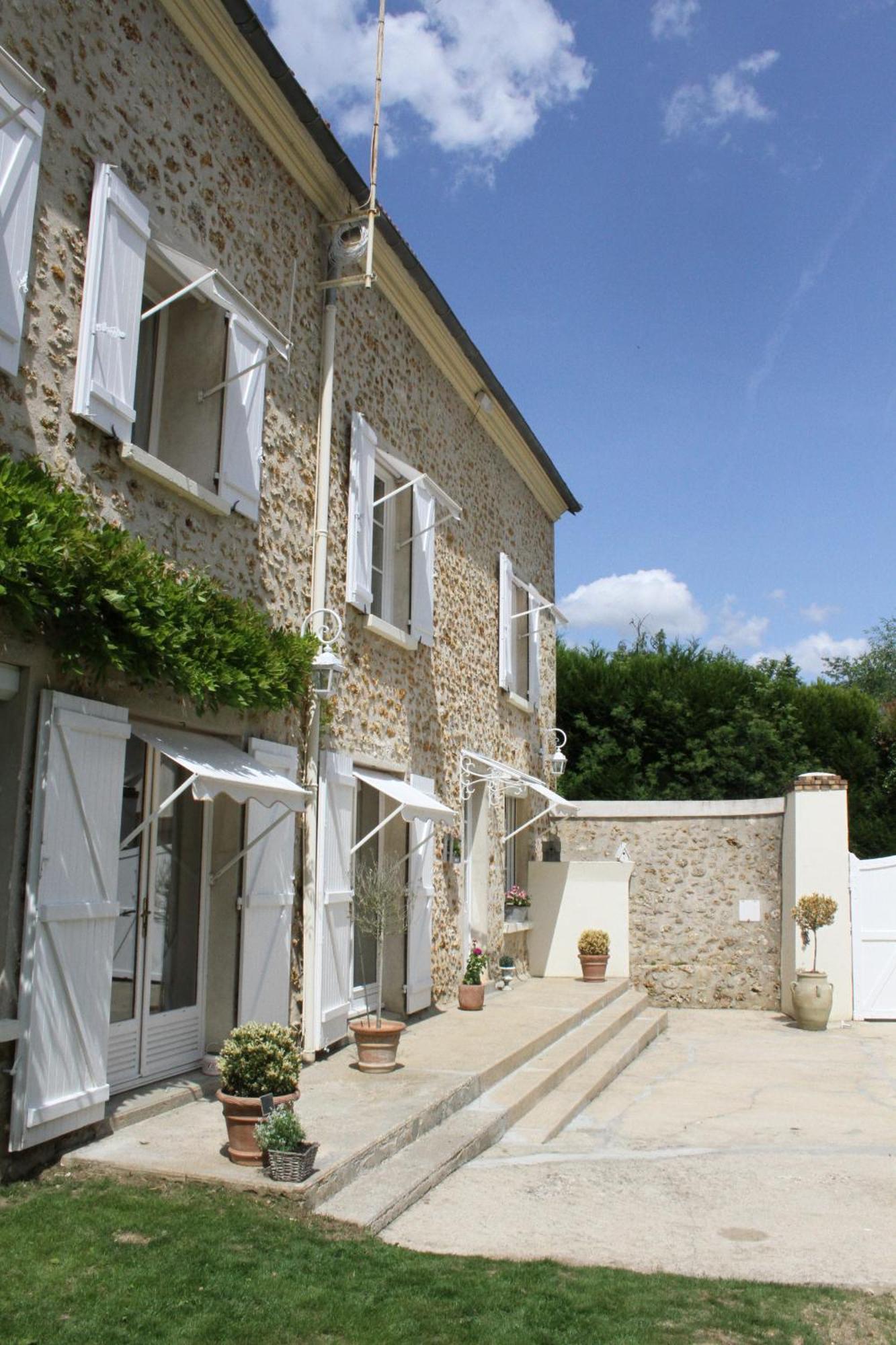 Chambres A La Maison Hermitage Aincourt Экстерьер фото