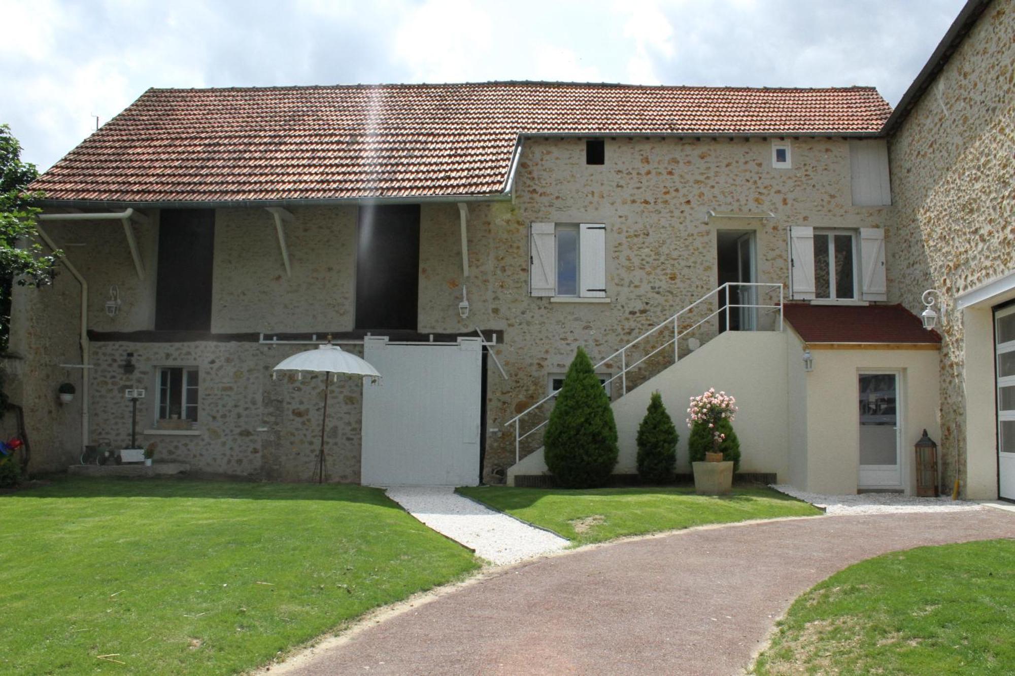 Chambres A La Maison Hermitage Aincourt Экстерьер фото